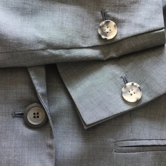 Lightweight Theory suit- like new - Picture 10 of 16